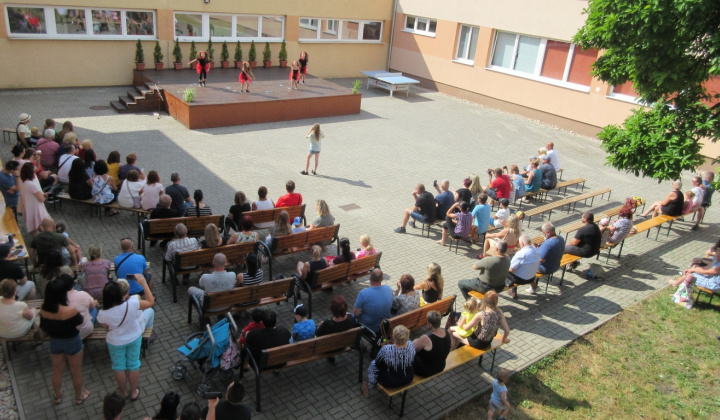 16. fotografia fotogalérie Rozlúčka so šlabikárom