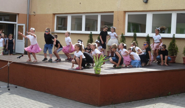 28. fotografia fotogalérie Rozlúčka so šlabikárom