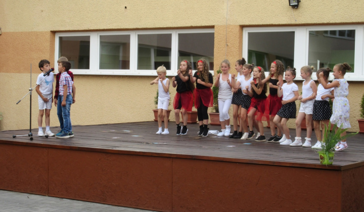 35. fotografia fotogalérie Rozlúčka so šlabikárom