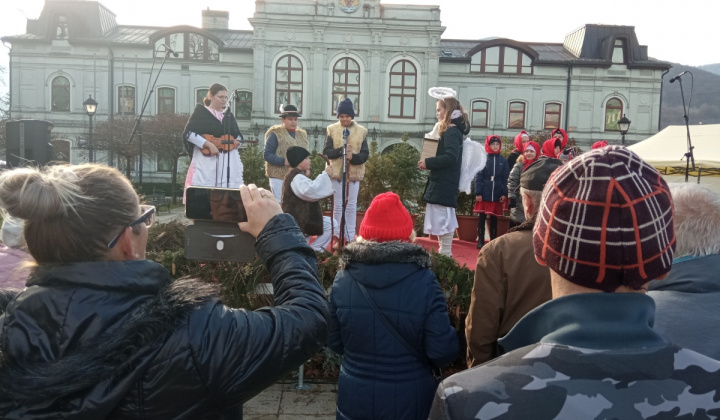 2. fotografia fotogalérie Vystúpemie na vianočných trhoch