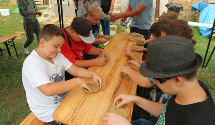 57. fotografia fotogalérie Siedmaci v múzeu hrnčiarstva a včelárstva