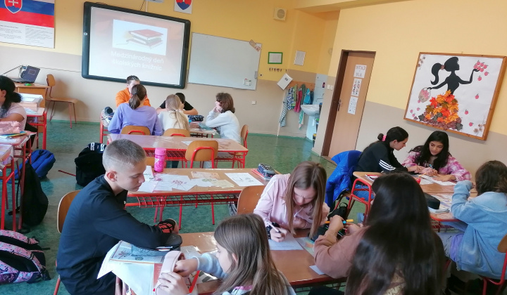 13. fotografia fotogalérie Október - bohatý na literárne aktivity