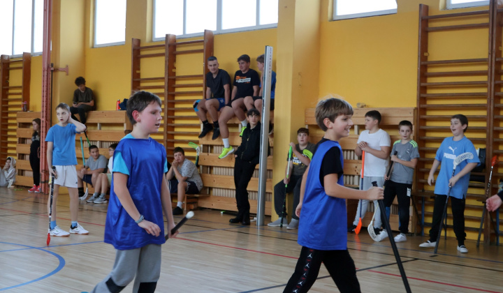 27. fotografia fotogalérie Florbalový turnaj „Športom proti drogám“