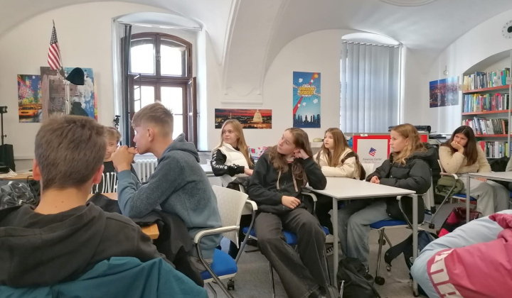 2. fotografia fotogalérie Hoaxy, Fakenews, Konšpiračné teórie 