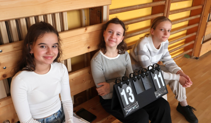 69. fotografia fotogalérie Školský volejbalový turnaj plný zábavy a športového ducha 