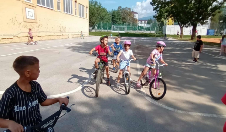 10. fotografia fotogalérie Na bicykli bezpečne+športové aktivity pre I. stupeň