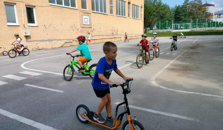 27. fotografia fotogalérie Na bicykli bezpečne+športové aktivity pre I. stupeň