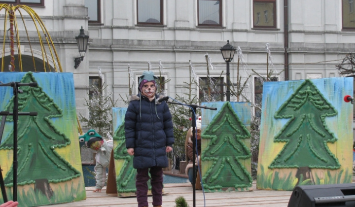 4. fotografia fotogalérie Vystúpenie žiakov na decembrovom jarmoku