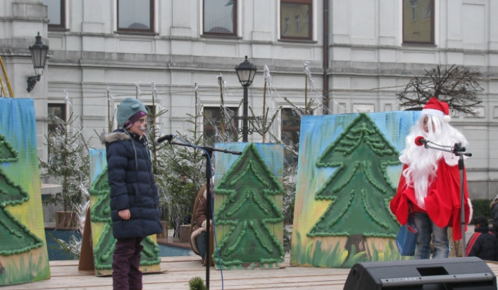 5. fotografia fotogalérie Vystúpenie žiakov na decembrovom jarmoku