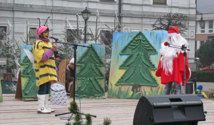 7. fotografia fotogalérie Vystúpenie žiakov na decembrovom jarmoku