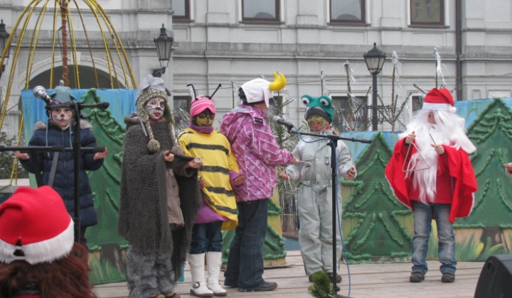 13. fotografia fotogalérie Vystúpenie žiakov na decembrovom jarmoku
