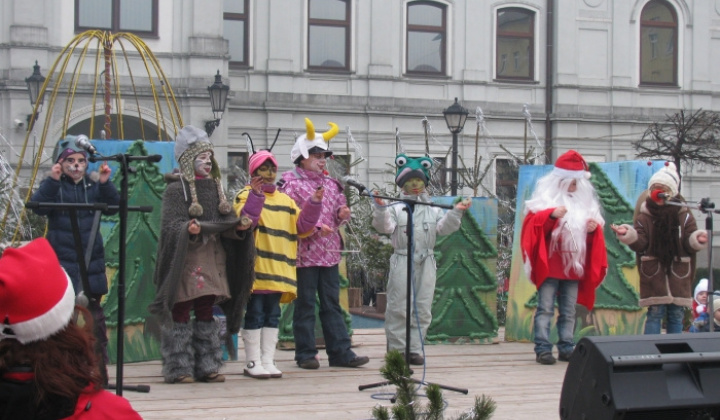 14. fotografia fotogalérie Vystúpenie žiakov na decembrovom jarmoku