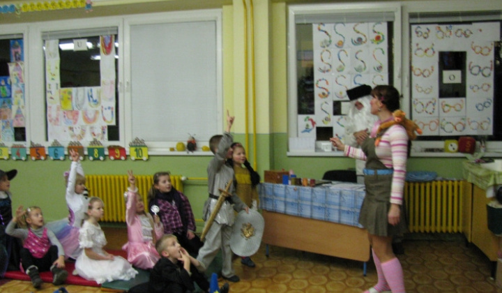 17. fotografia fotogalérie Noc v knižnici