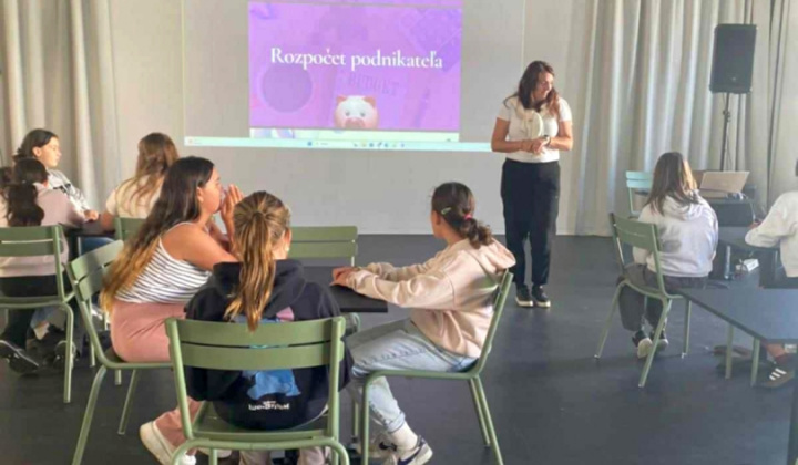 13. fotografia fotogalérie Finančná gramotnosť v prostredí Litterry