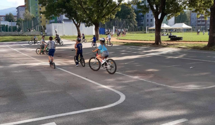 19. fotografia fotogalérie Na bicykli bezpečne+športové aktivity pre I. stupeň