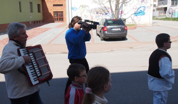 12. fotografia fotogalérie Ako Hviezdoslavka s Markízou Morenu vynášali...