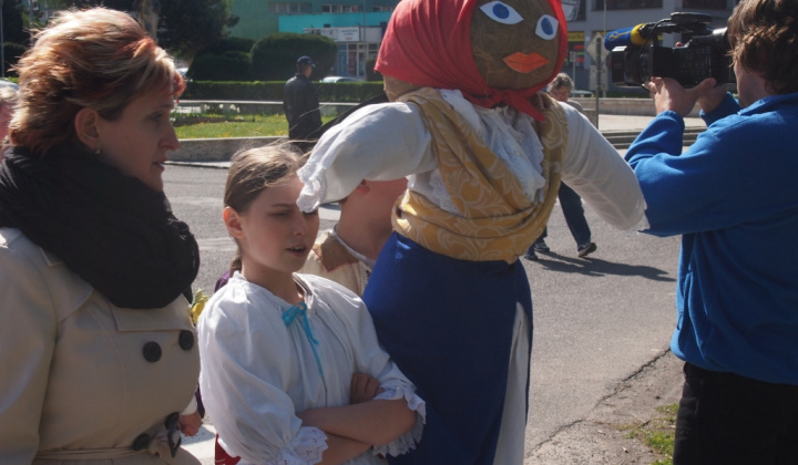 22. fotografia fotogalérie Ako Hviezdoslavka s Markízou Morenu vynášali...