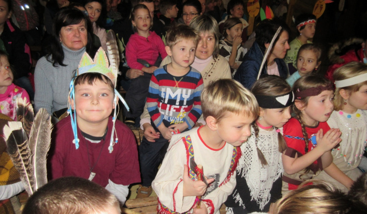 15. fotografia fotogalérie Indiánska noc v škole