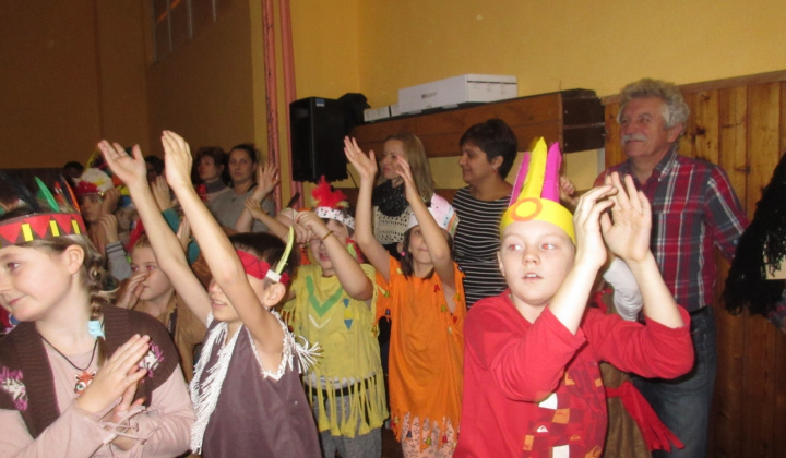 32. fotografia fotogalérie Indiánska noc v škole
