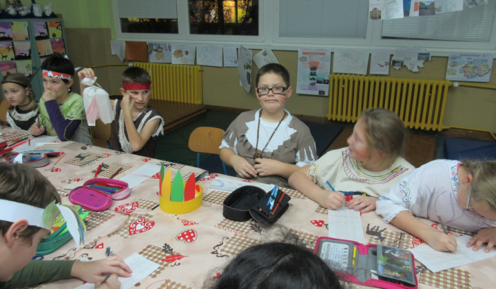 40. fotografia fotogalérie Indiánska noc v škole