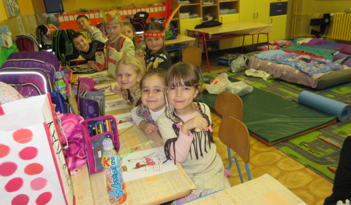 54. fotografia fotogalérie Indiánska noc v škole