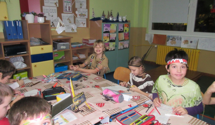 58. fotografia fotogalérie Indiánska noc v škole