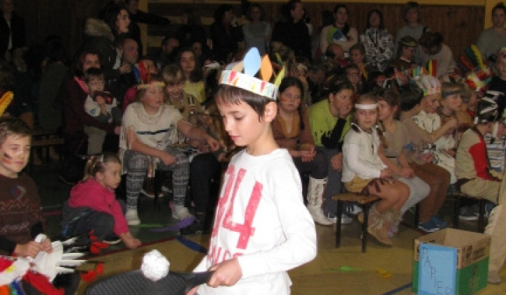 71. fotografia fotogalérie Indiánska noc v škole