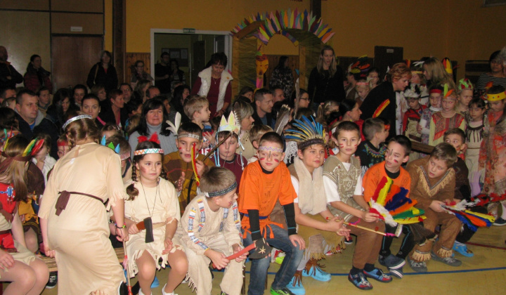75. fotografia fotogalérie Indiánska noc v škole