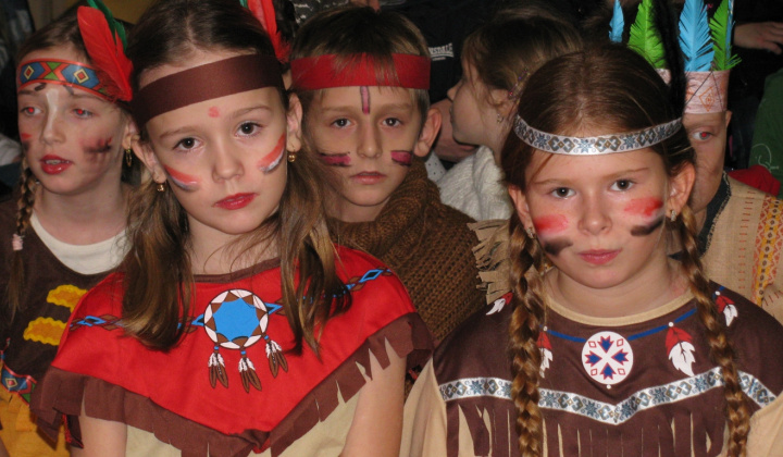 76. fotografia fotogalérie Indiánska noc v škole